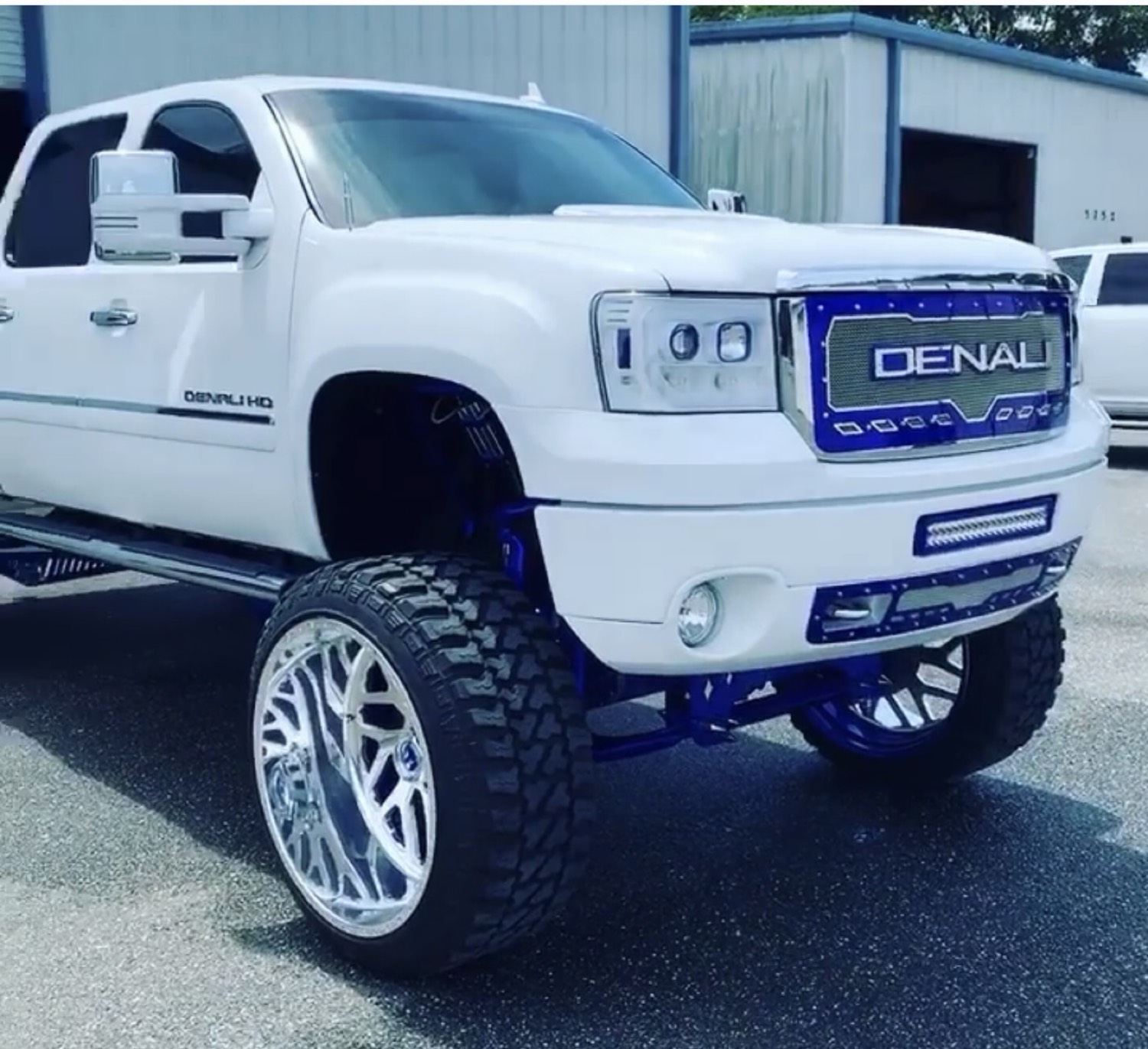White Denali, three quarter