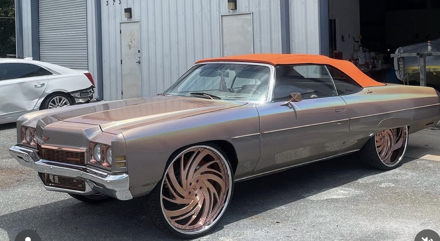 Color flip paint, front clip